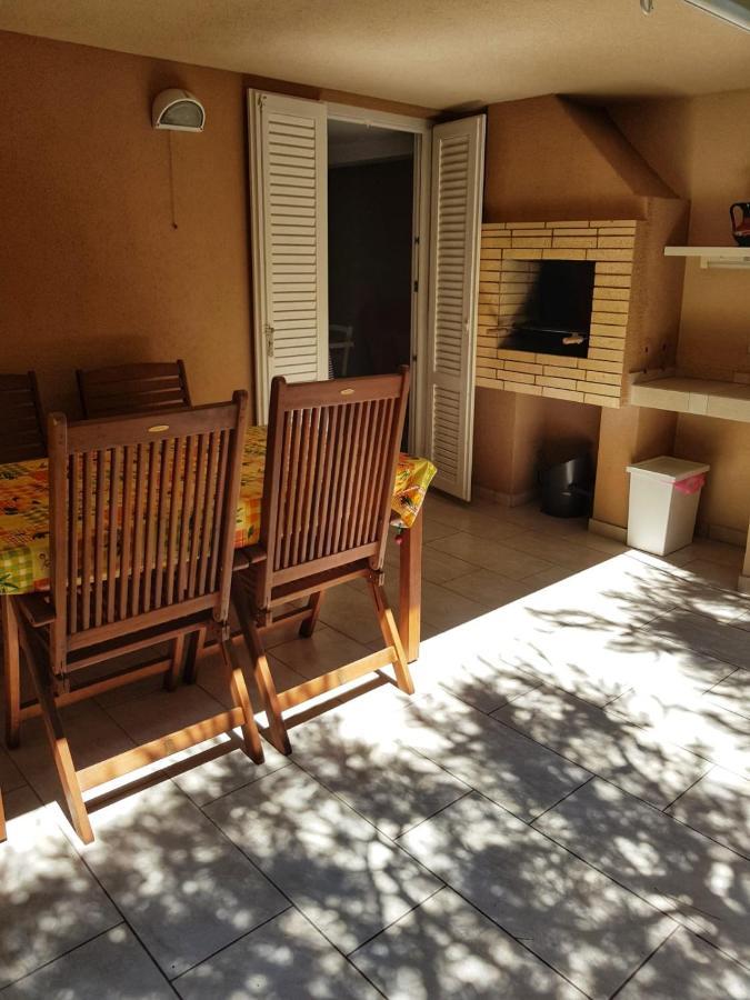 Apartmani Vrancic Мандре Екстериор снимка