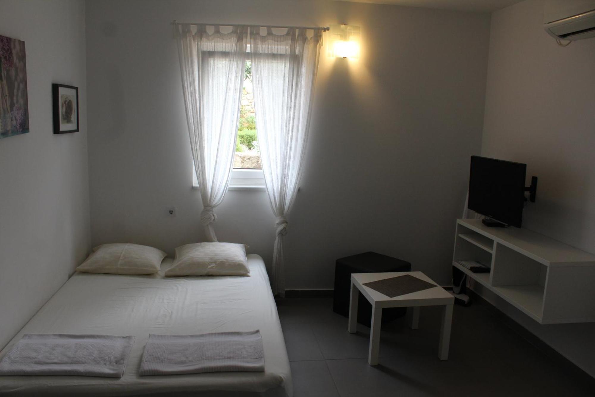 Apartmani Vrancic Мандре Екстериор снимка
